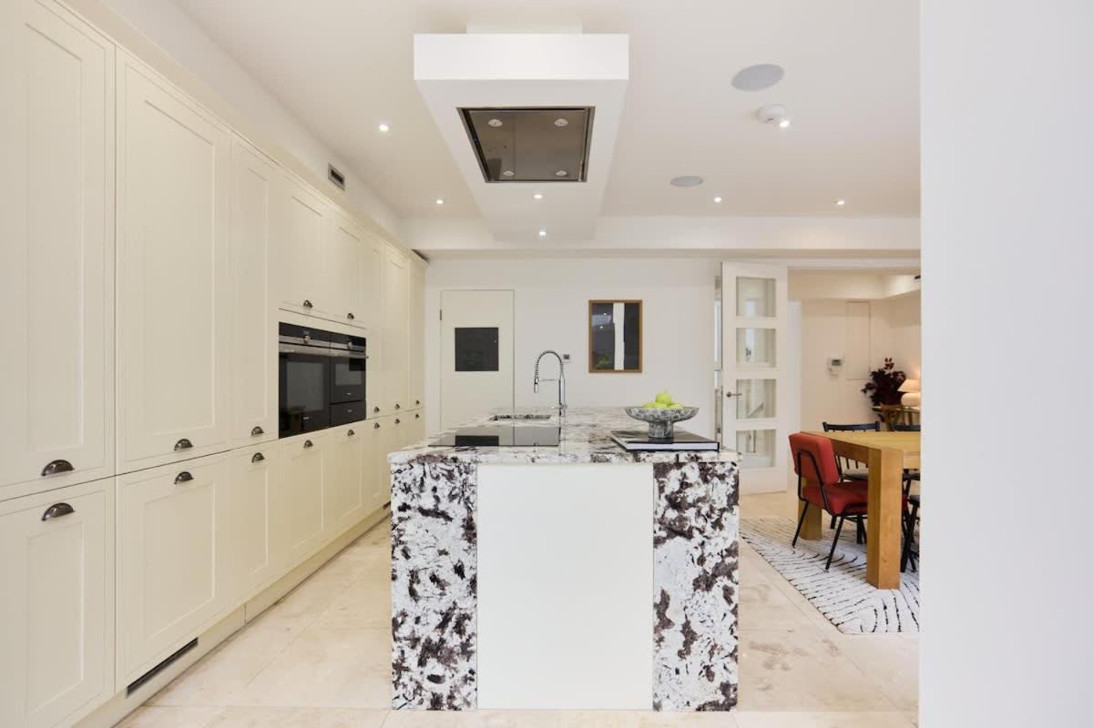 The Camden Park Place - Lovely 4bdr Flat With Garden Apartment London